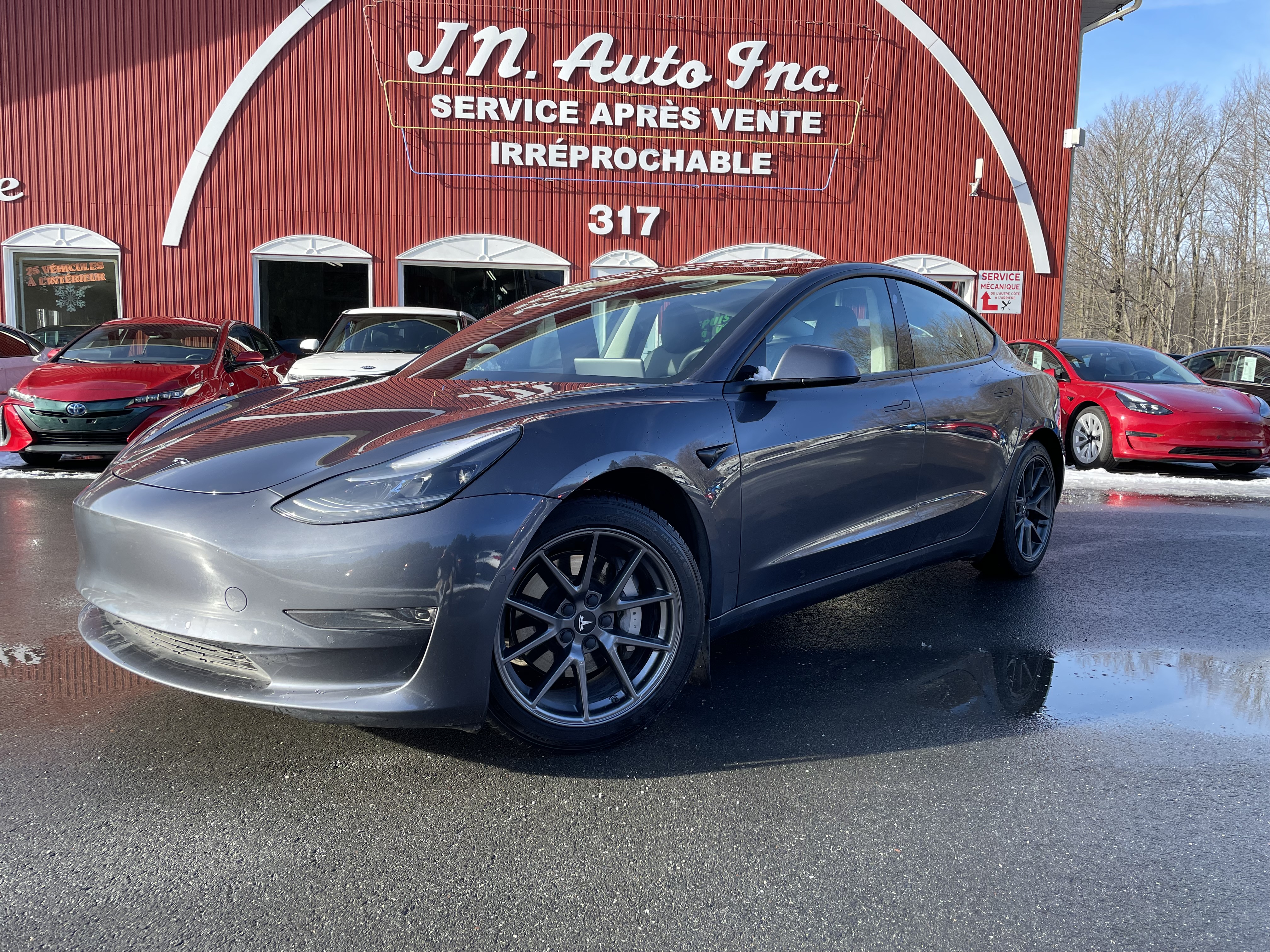 JN auto Tesla Model 3 SR+ Vendu ! AP ! Roulez a 2$/100km ! 8 roues et pneus 2021 8608861 Image principale